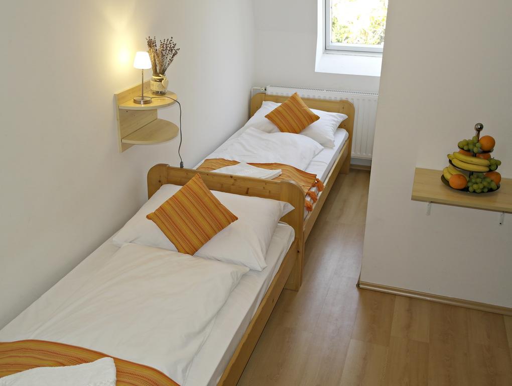 Hotel Magnolia Balatonszepezd Extérieur photo