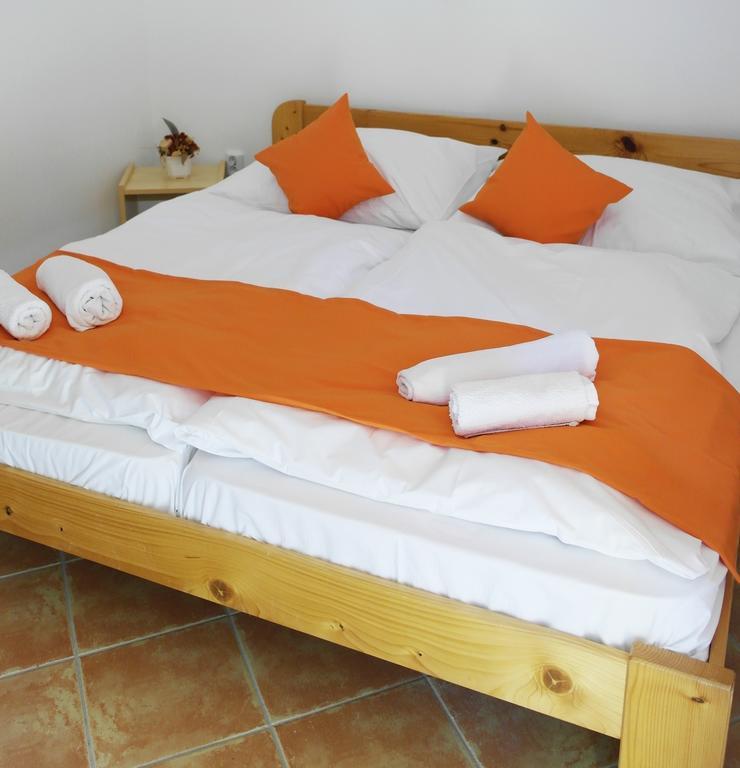 Hotel Magnolia Balatonszepezd Extérieur photo