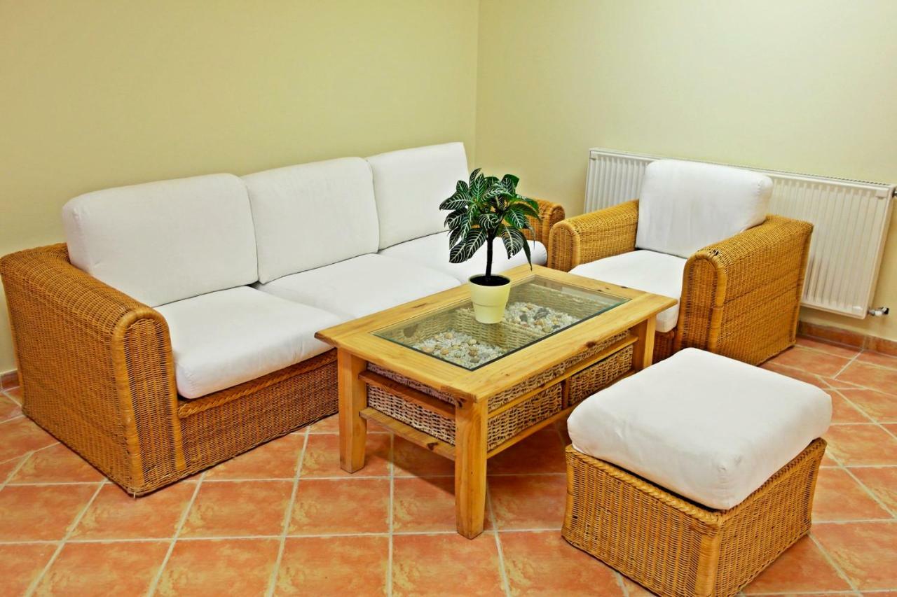 Hotel Magnolia Balatonszepezd Extérieur photo